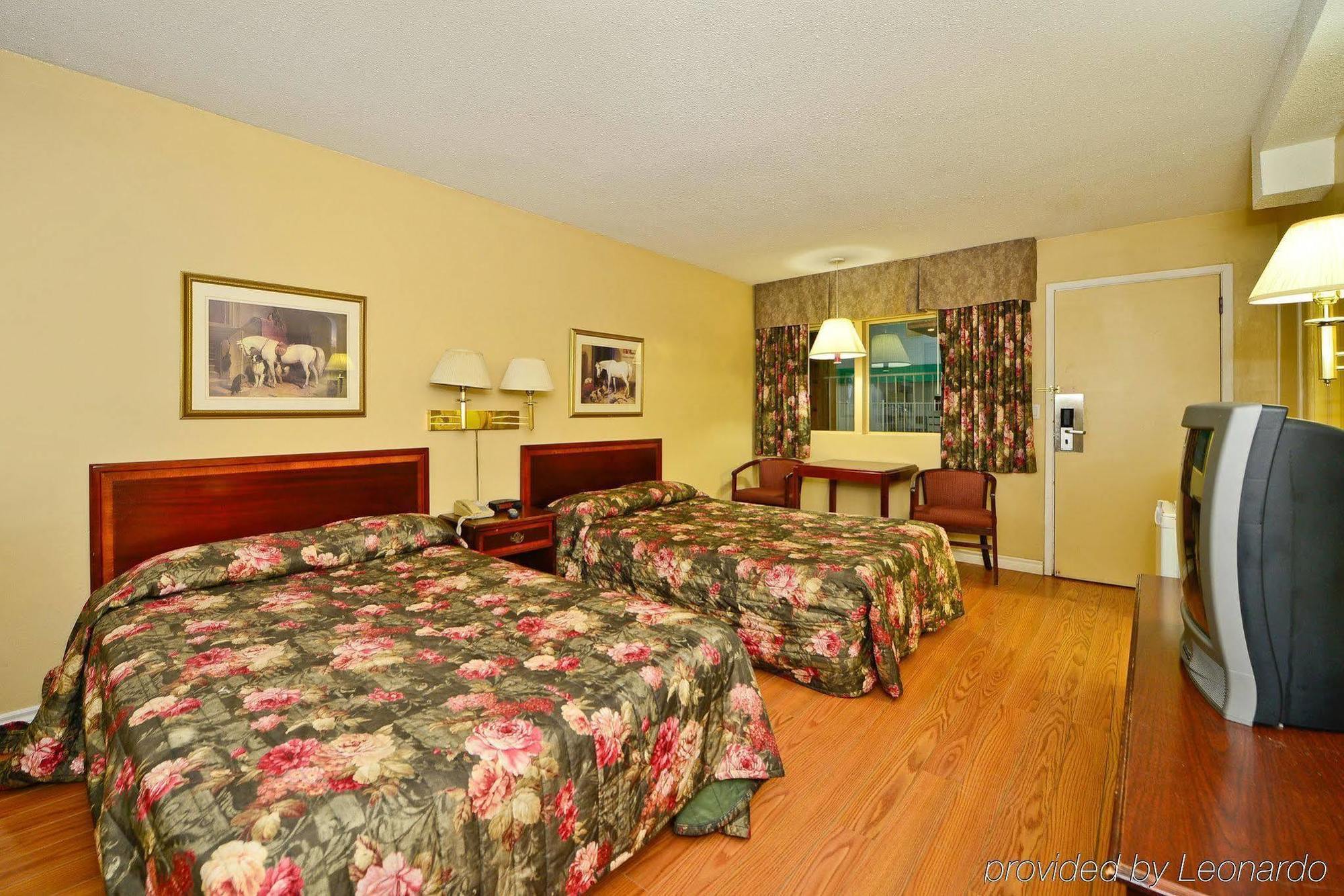 Best Value Inn & Suites Parry Sound Exterior photo